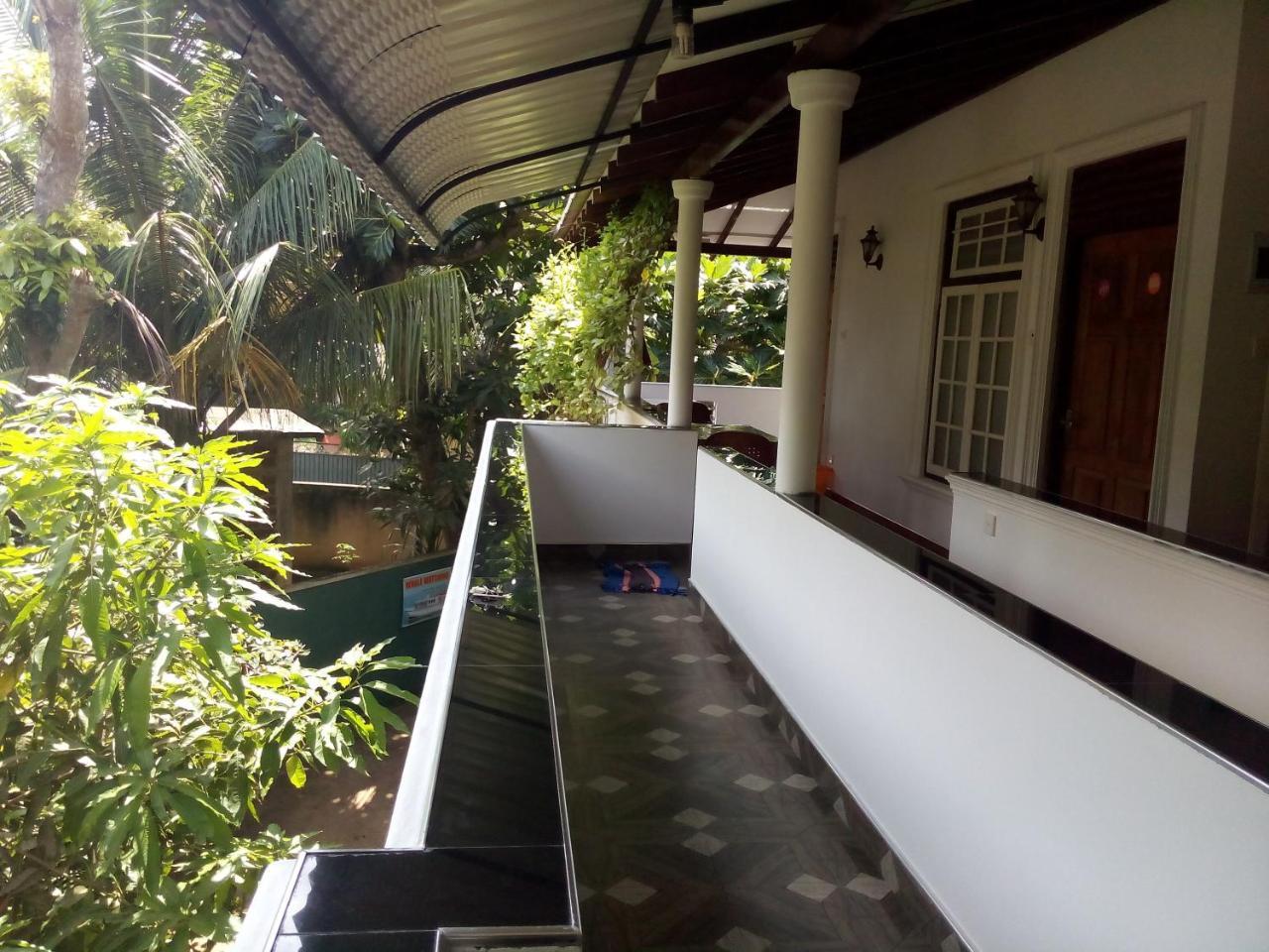 Lionka Guesthouse Mirissa Εξωτερικό φωτογραφία